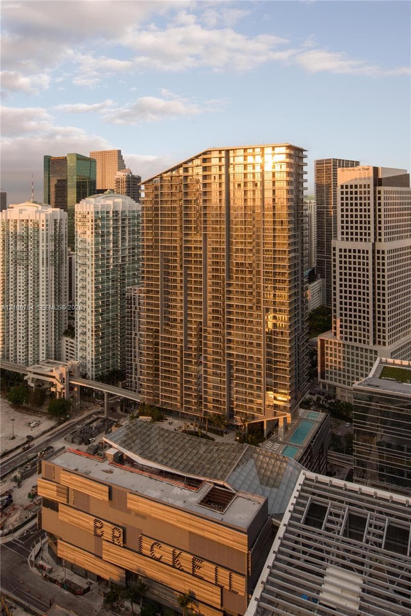 Reach Brickell City Centre · #1106 in Miami - Photo 35
