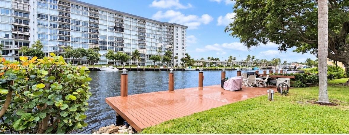 Island Club · #206F in Pompano Beach - Photo 2