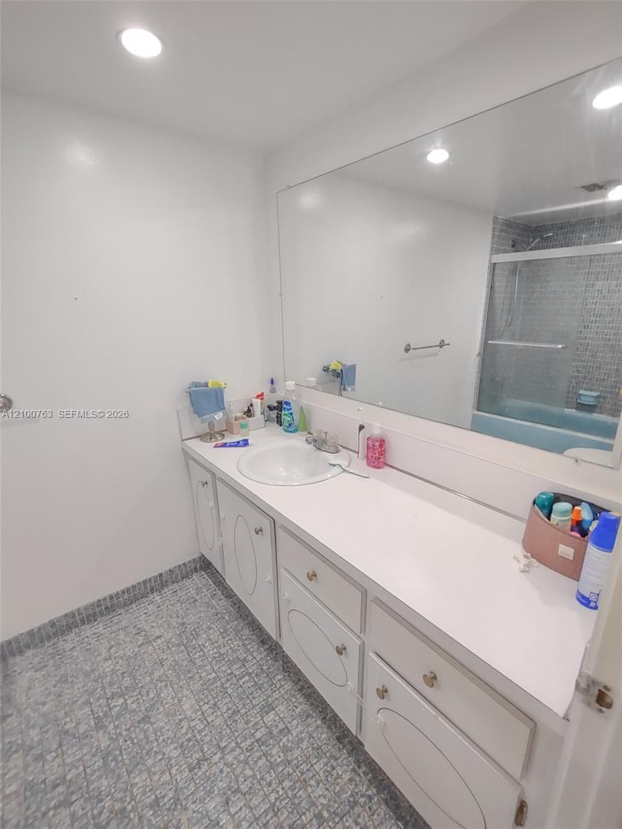 JADE WINDS GROUP-DAISY GA · #729-4 in Miami - Photo 30