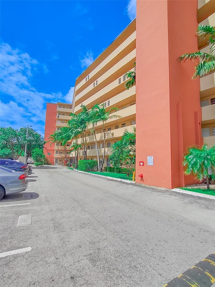 JADE WINDS GROUP-DAISY GA · #729-4 in Miami - Photo 50