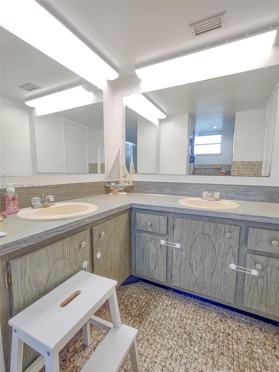 JADE WINDS GROUP-DAISY GA · #729-4 in Miami - Photo 40