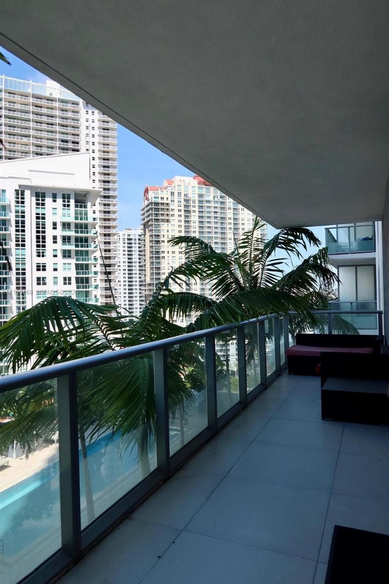 Brickell House · #1600 in Miami - Photo 3