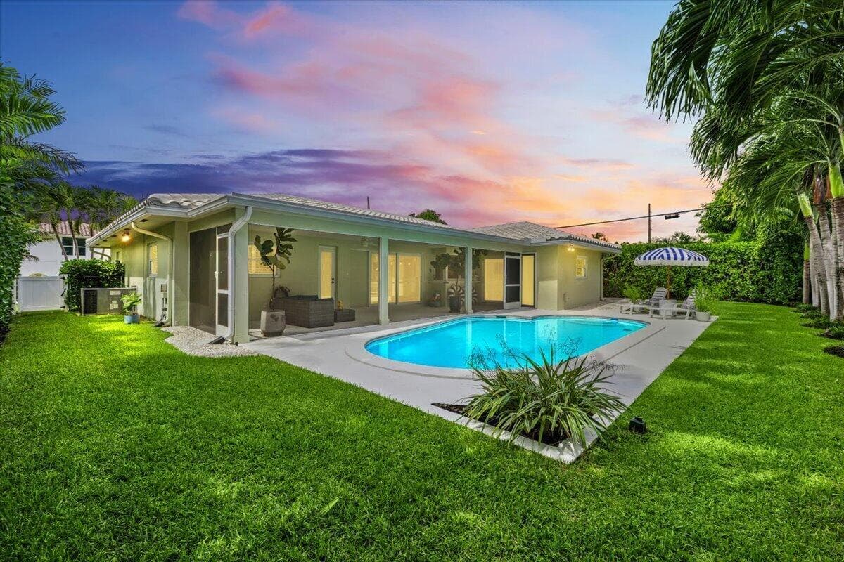Pool & Backyard | East Exposure
