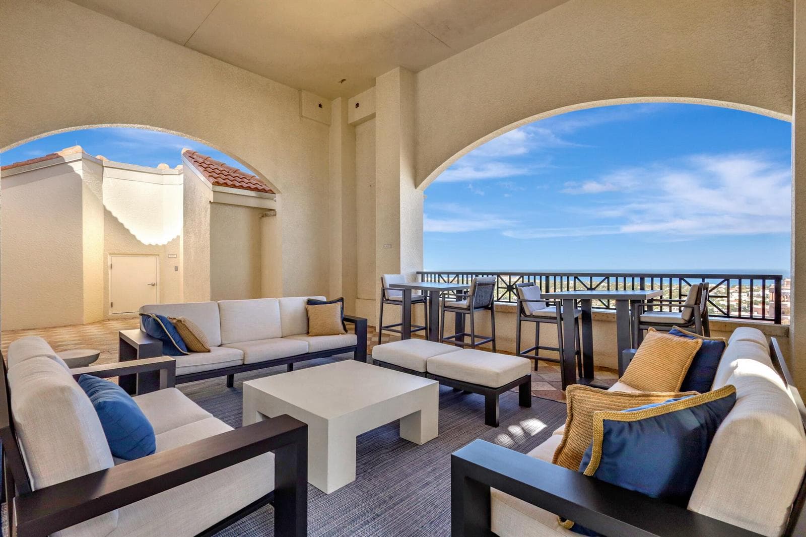 ROOFTOP COVERED LOUNGE AREA