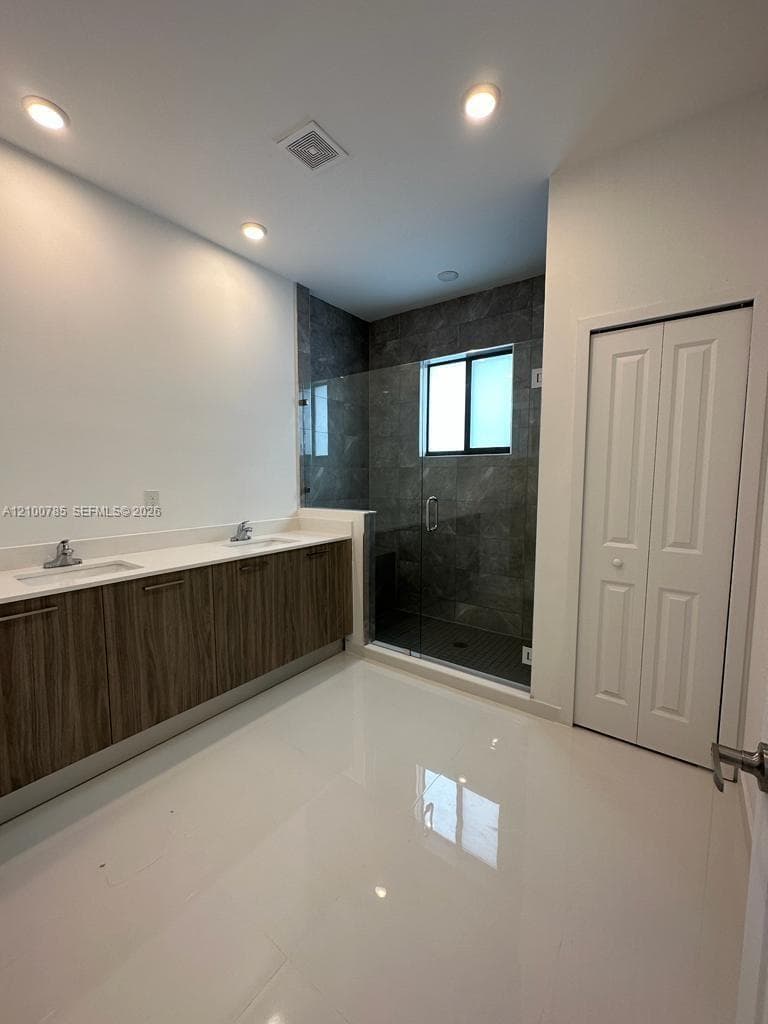 13661 SW 157th Pl photo 8