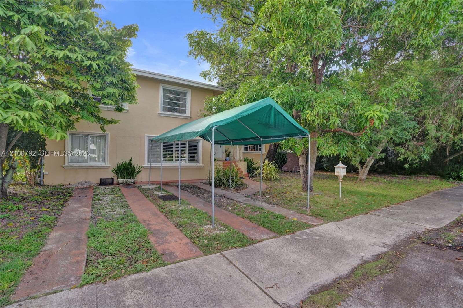 2210 SW 79th Ct photo 6