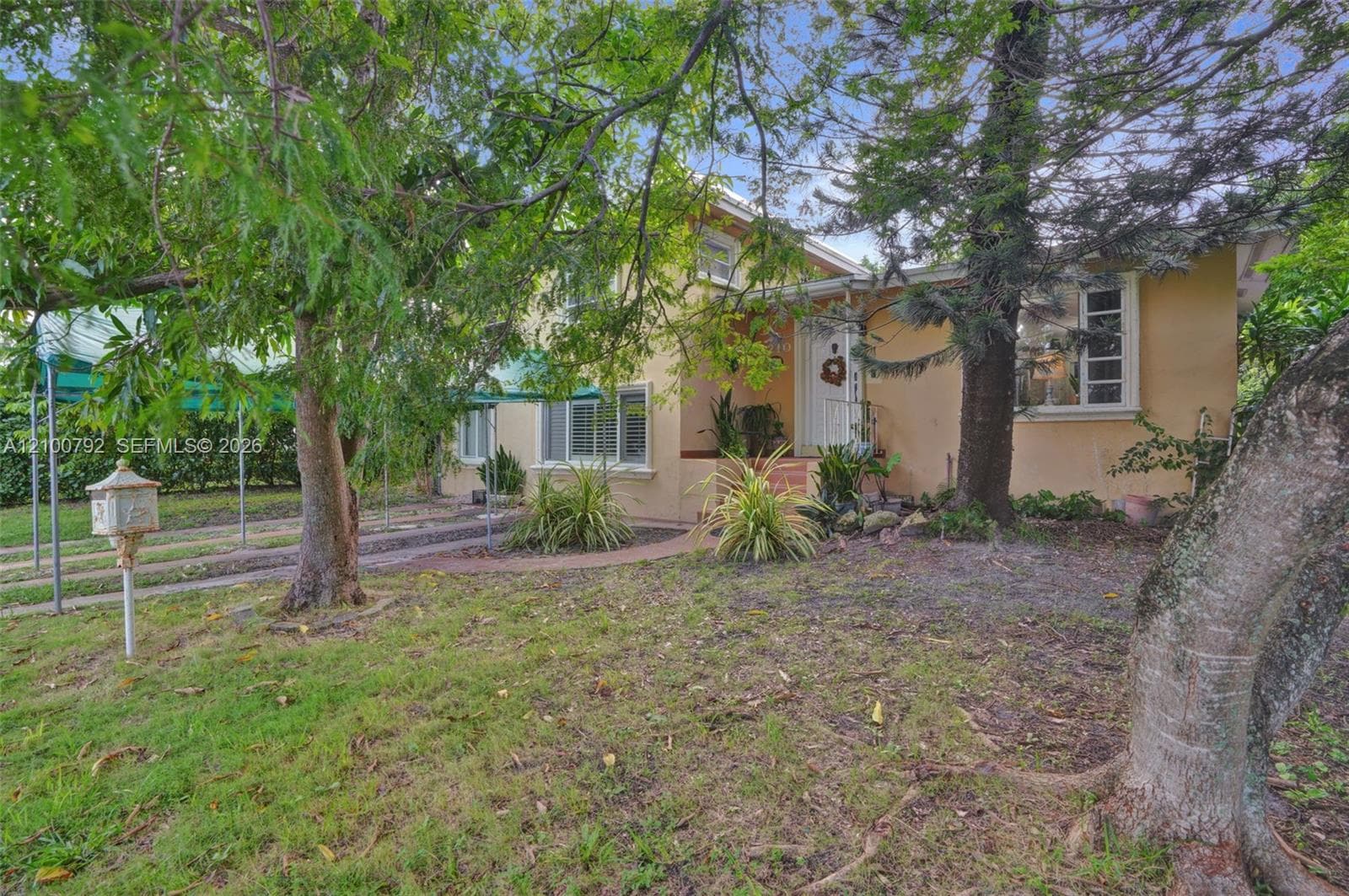 2210 SW 79th Ct photo 5