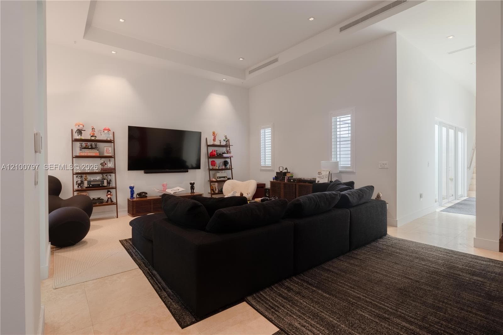 645 Santander Ave #2 photo 6