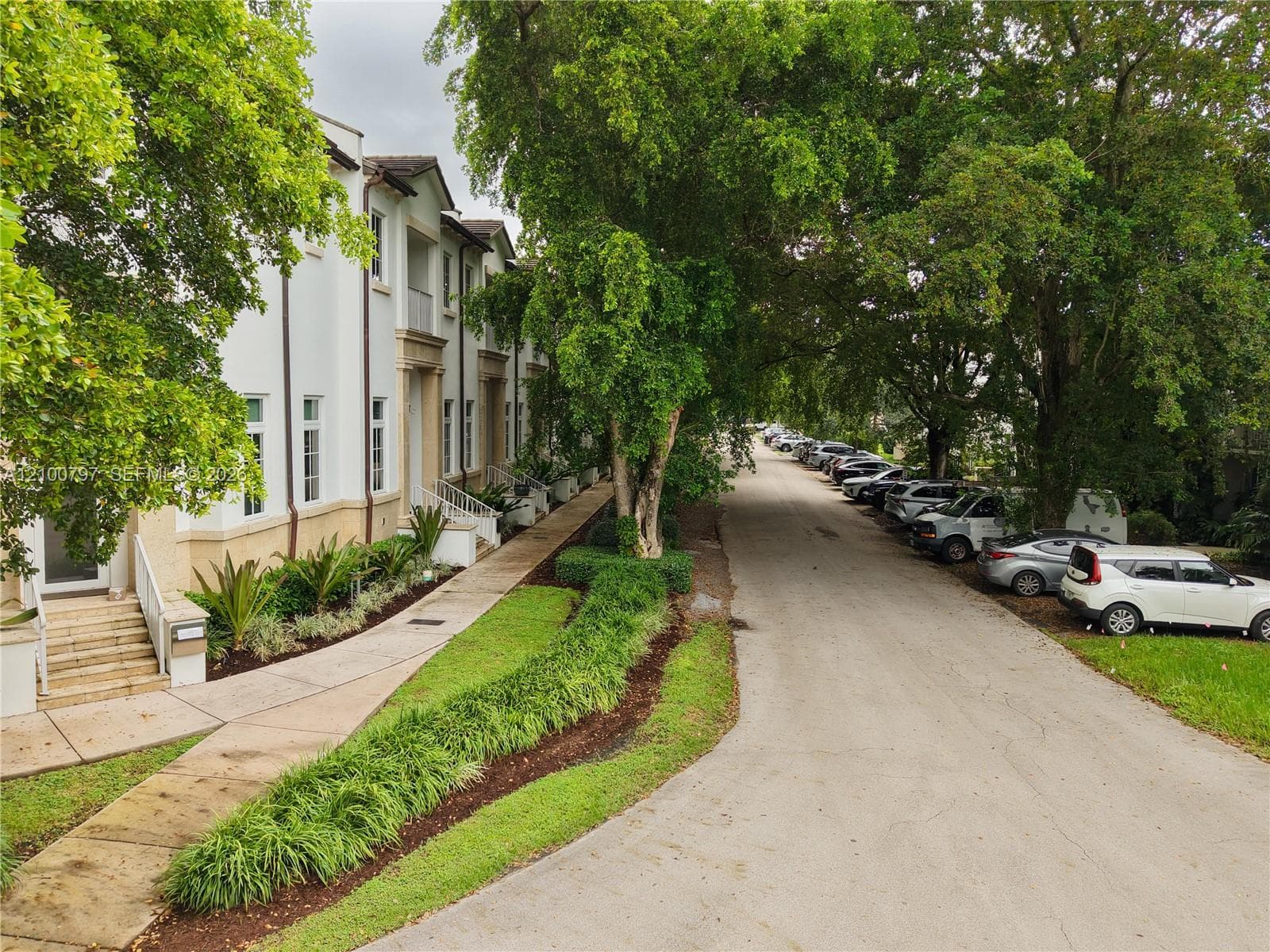 645 Santander Ave #2 photo 4