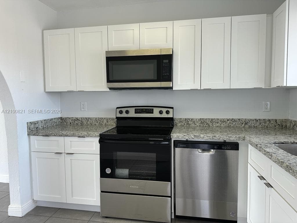 OLAS AZULES CONDO · #212 in North Miami Beach - Photo 2