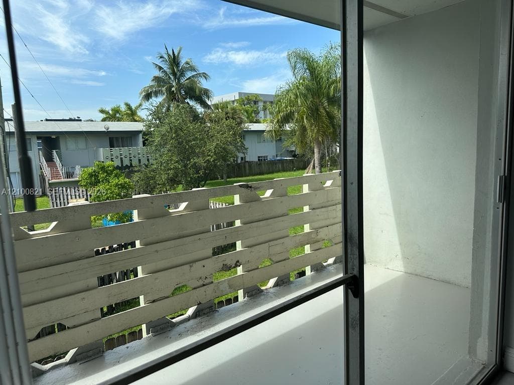 OLAS AZULES CONDO · #212 in North Miami Beach - Photo 4