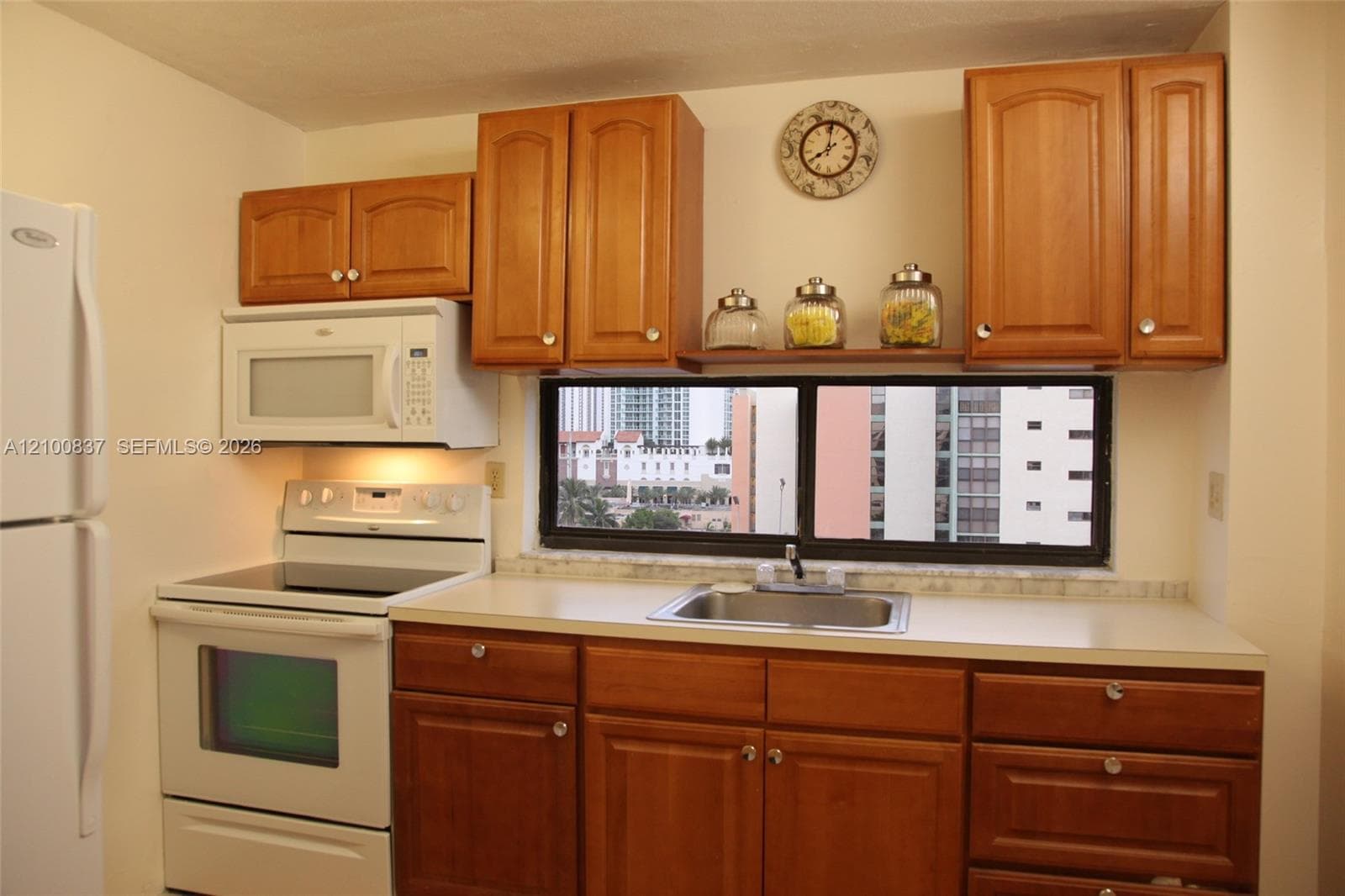 PLAZA OF AMERICAS CONDO P · #918 in Sunny Isles Beach - Photo 10
