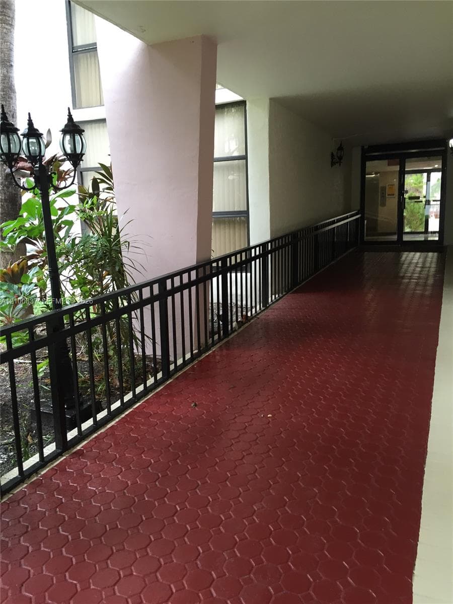 PLAZA OF AMERICAS CONDO P · #918 in Sunny Isles Beach - Photo 4