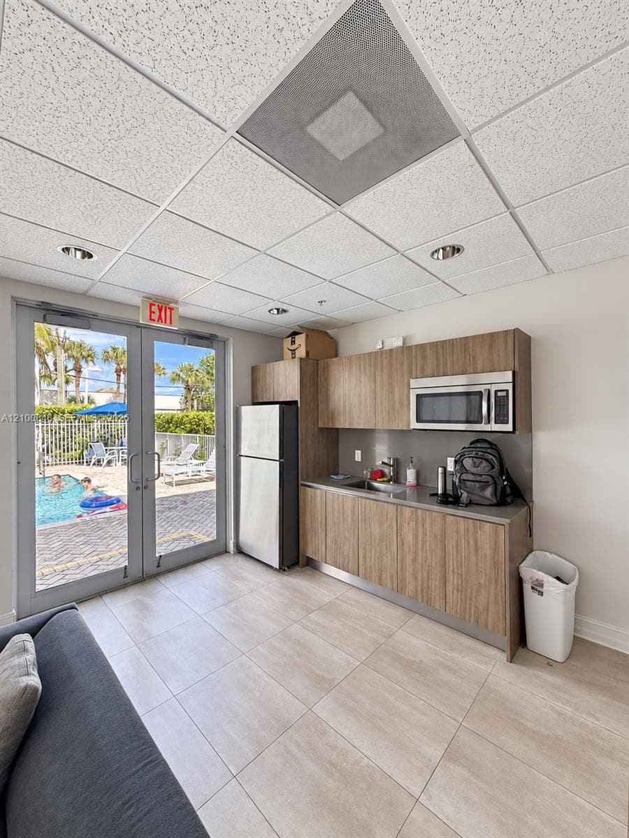 BREEZE CONDO · #506 in North Bay Village - Photo 32