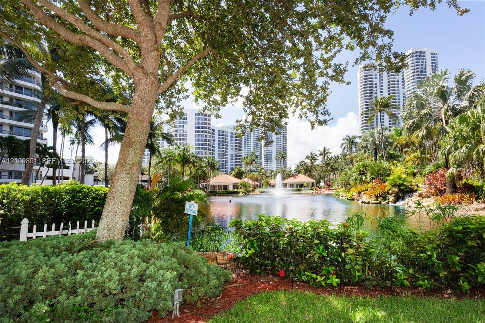 Mystic Pointe Tower 100 · #802 in Aventura - Photo 10