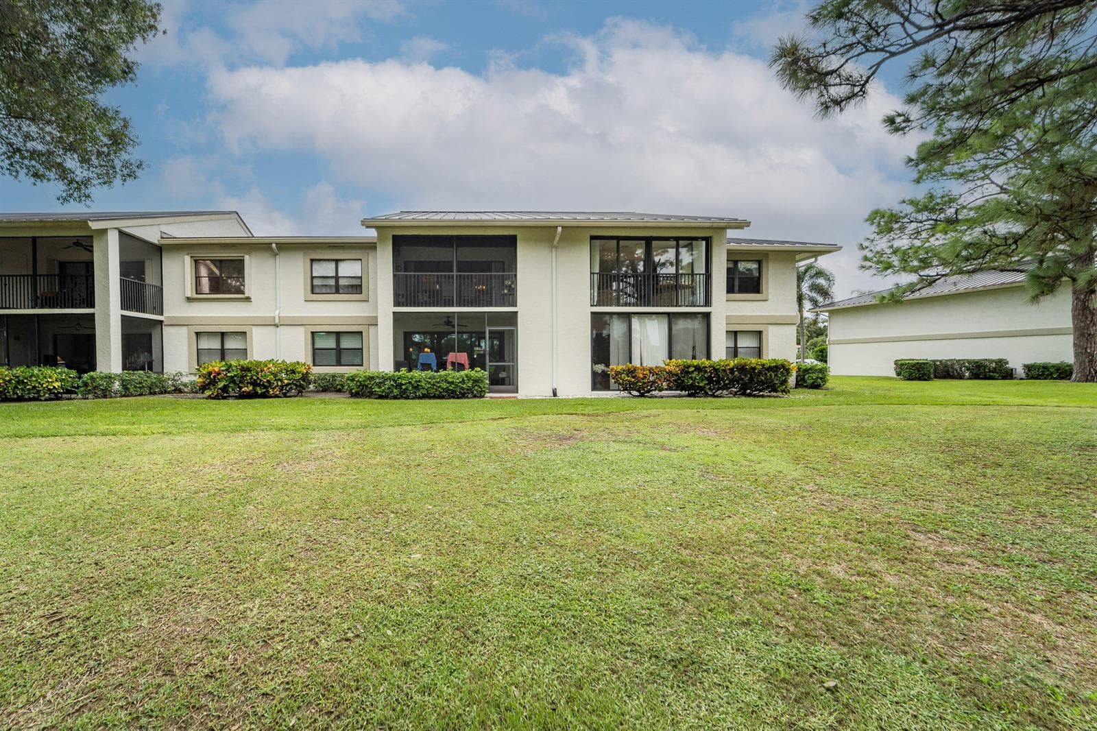 12910 Briarlake drive-202 o-8