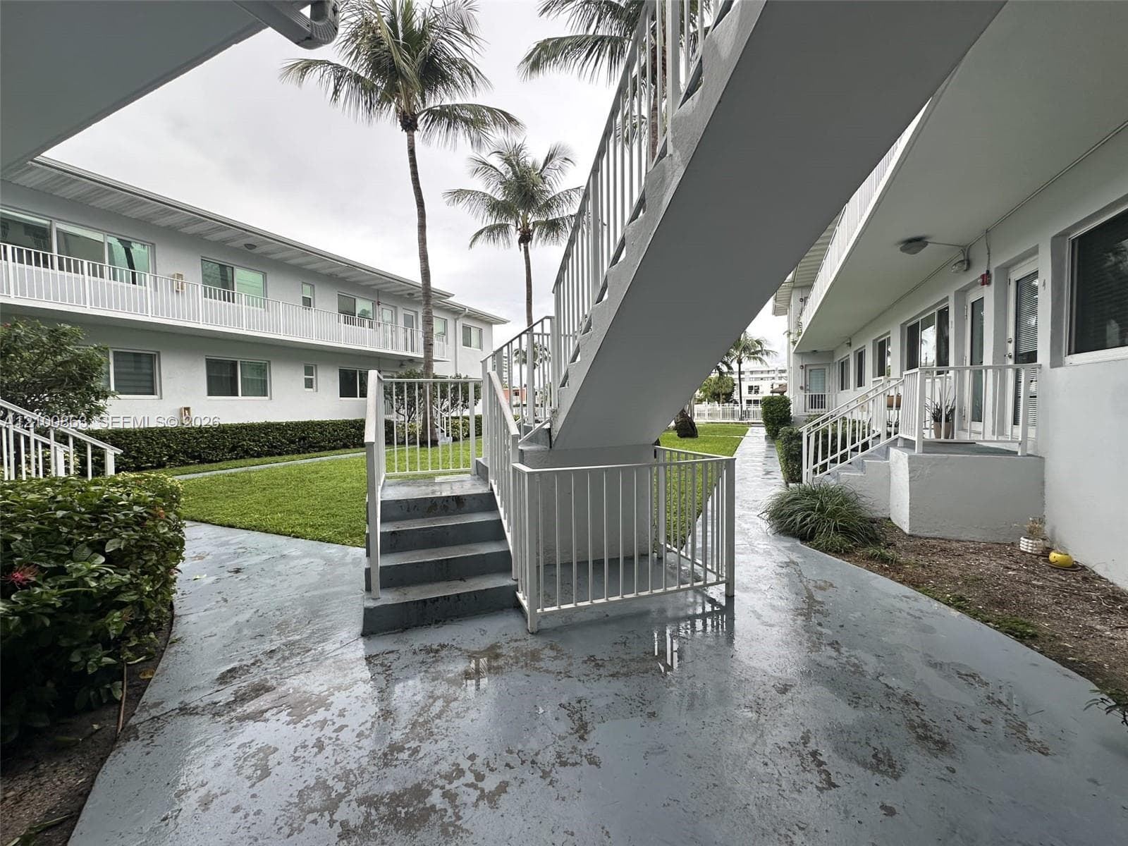 ISLAND POINT SOUTH CONDO · #13 in Miami Beach - Photo 2