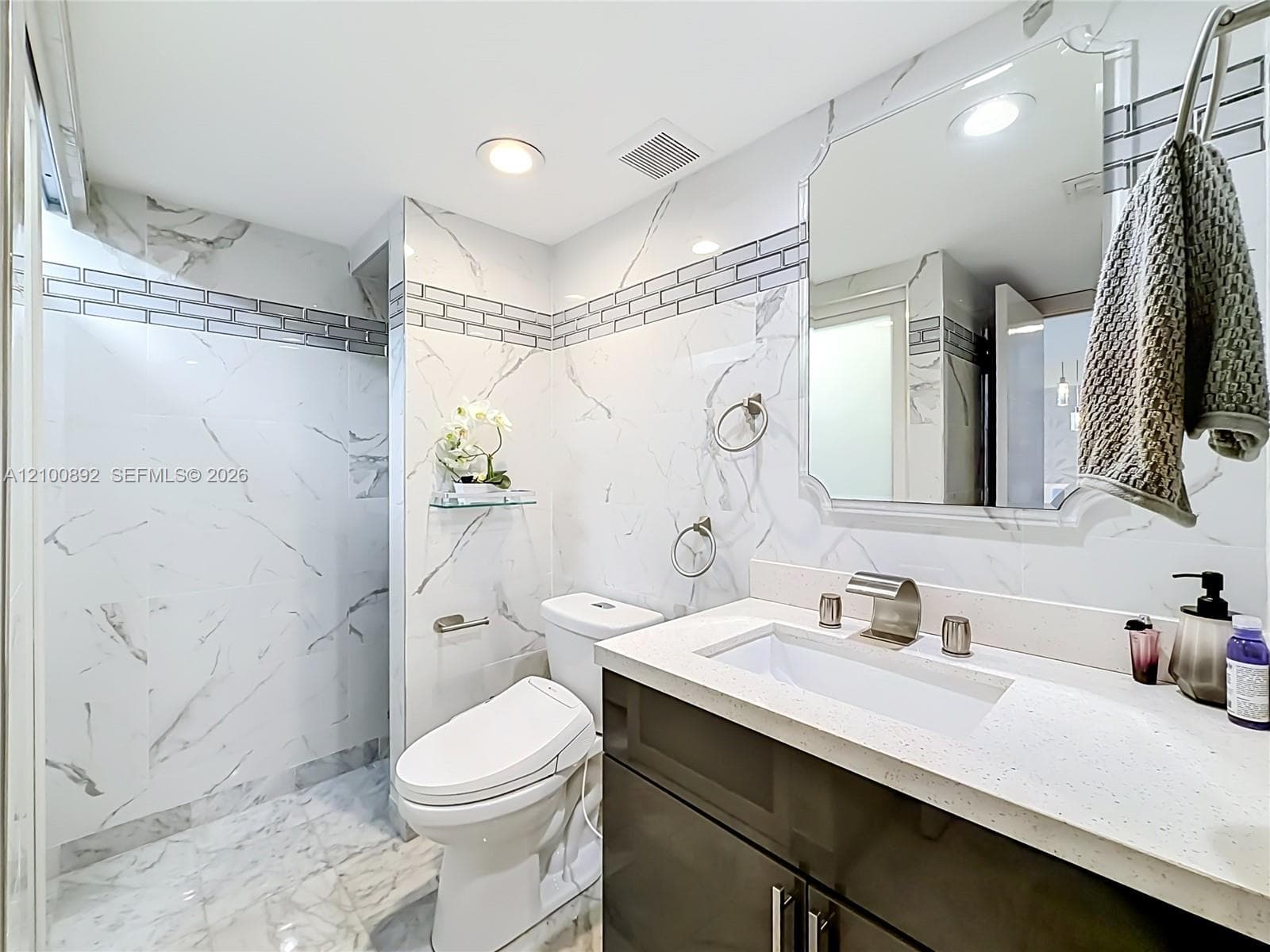 Oceania III · #2635 in Sunny Isles Beach - Photo 32