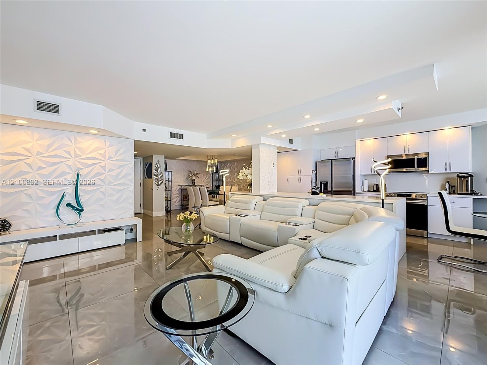 Oceania III · #2635 in Sunny Isles Beach - Photo 10