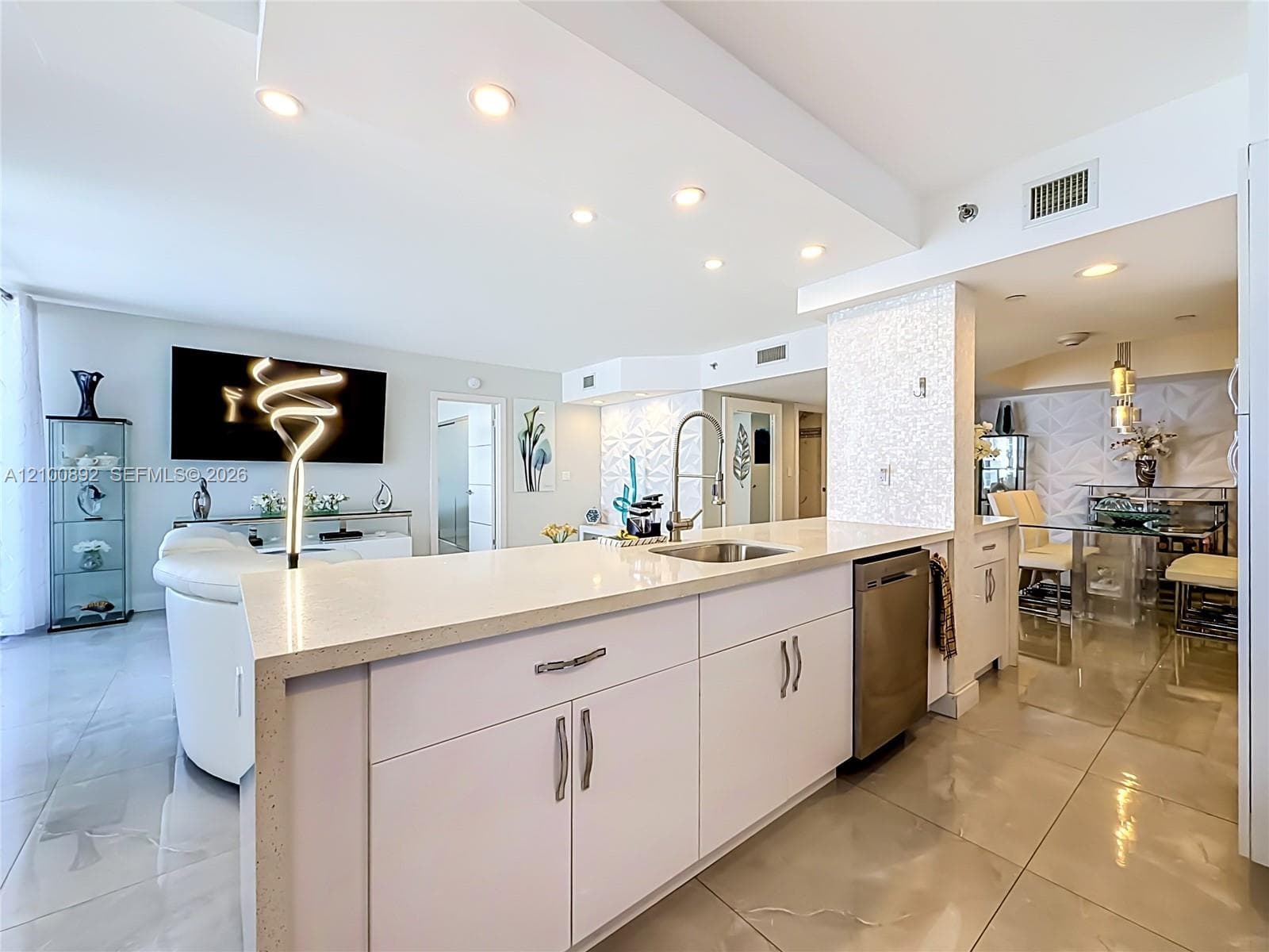 Oceania III · #2635 in Sunny Isles Beach - Photo 15