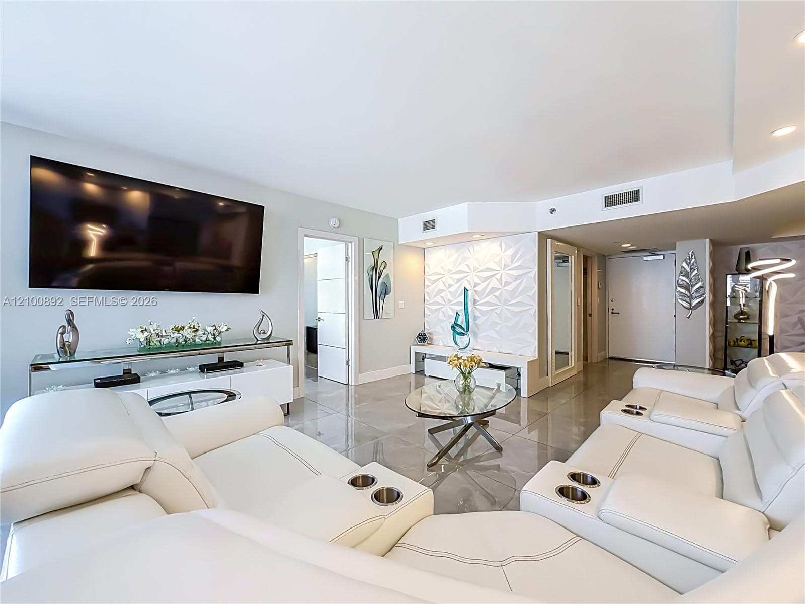 Oceania III · #2635 in Sunny Isles Beach - Photo 11