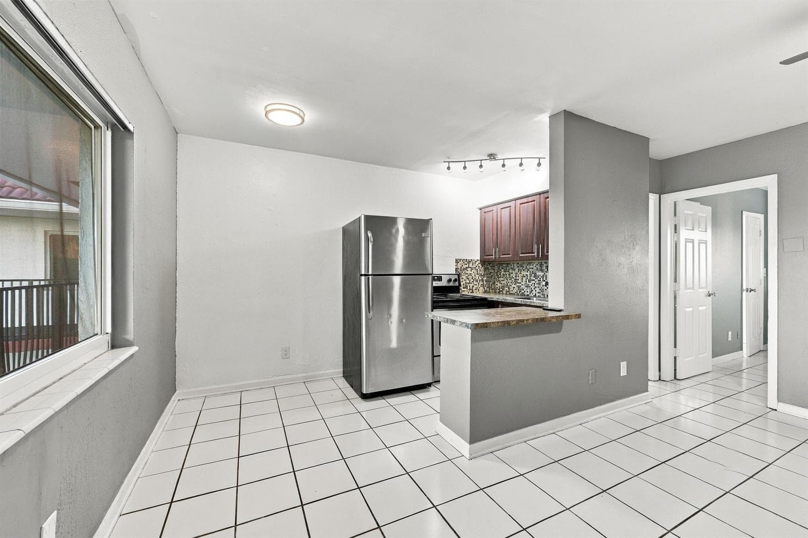 05_dining area