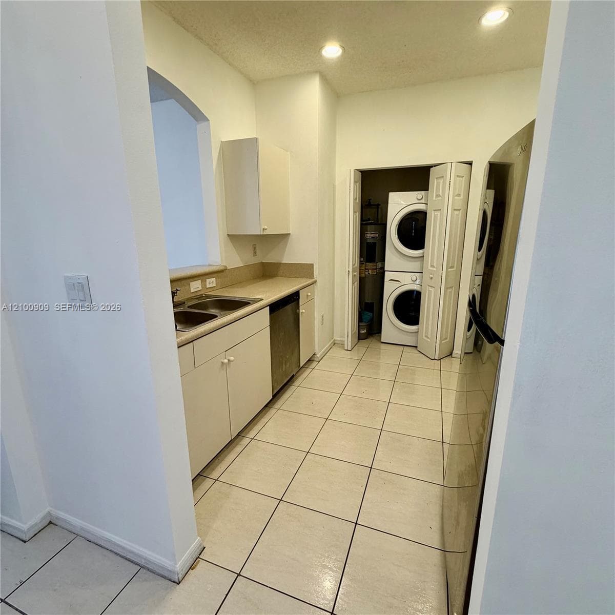 2238 NE 42nd Cir #2238 photo 5