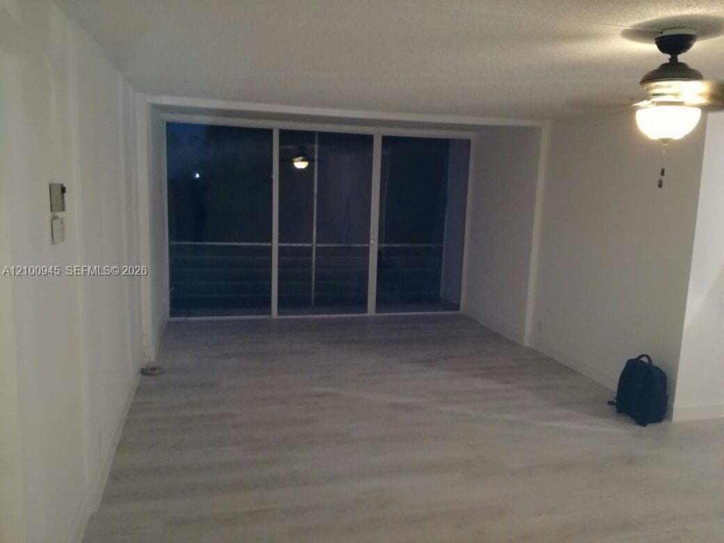 Huge living dining. See screened balcony.