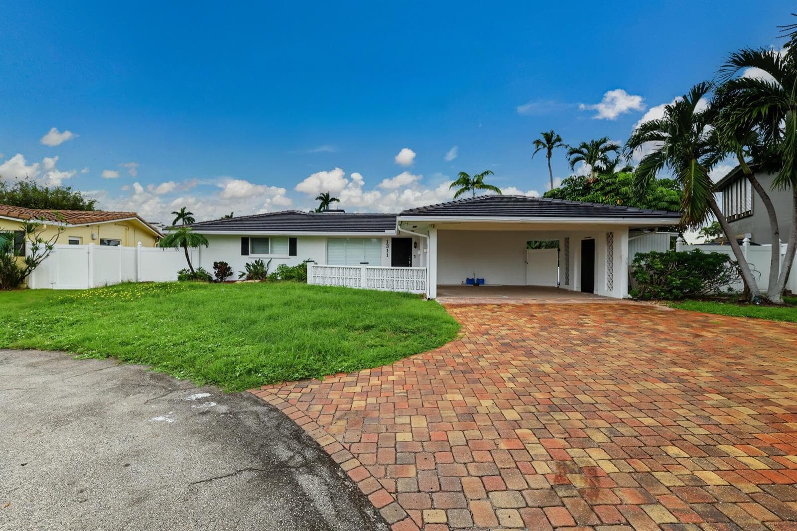 1311 SE 4th Ave -1