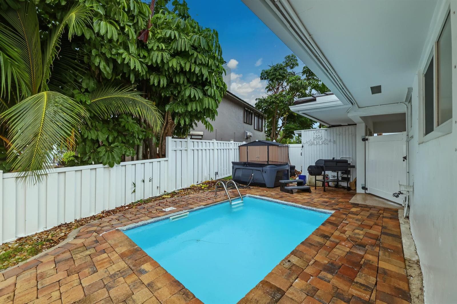 1311 SE 4th Ave -47