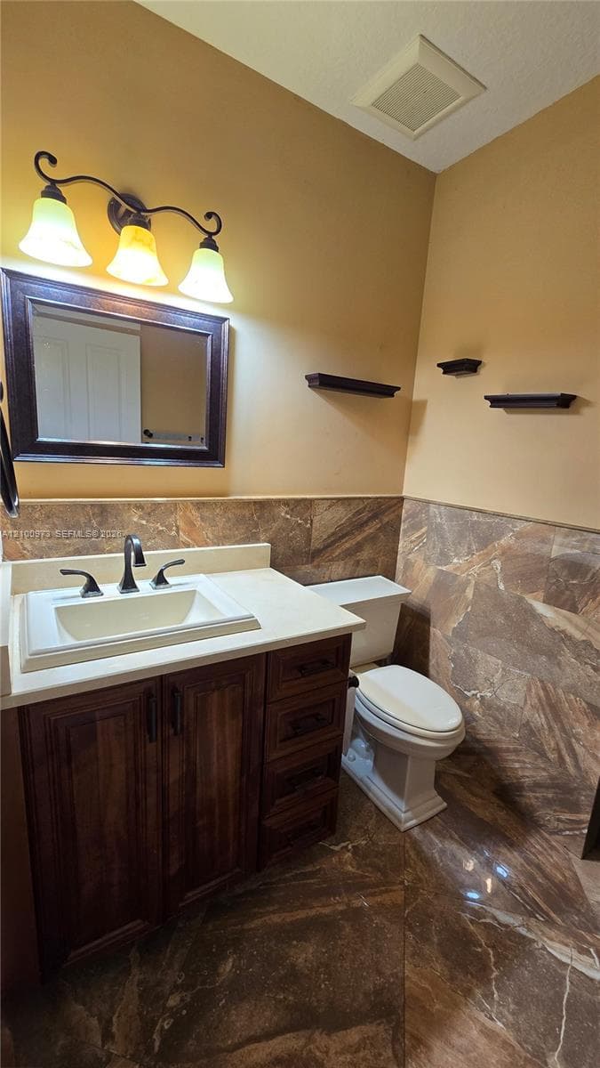 741 Tyler St #0 photo 30