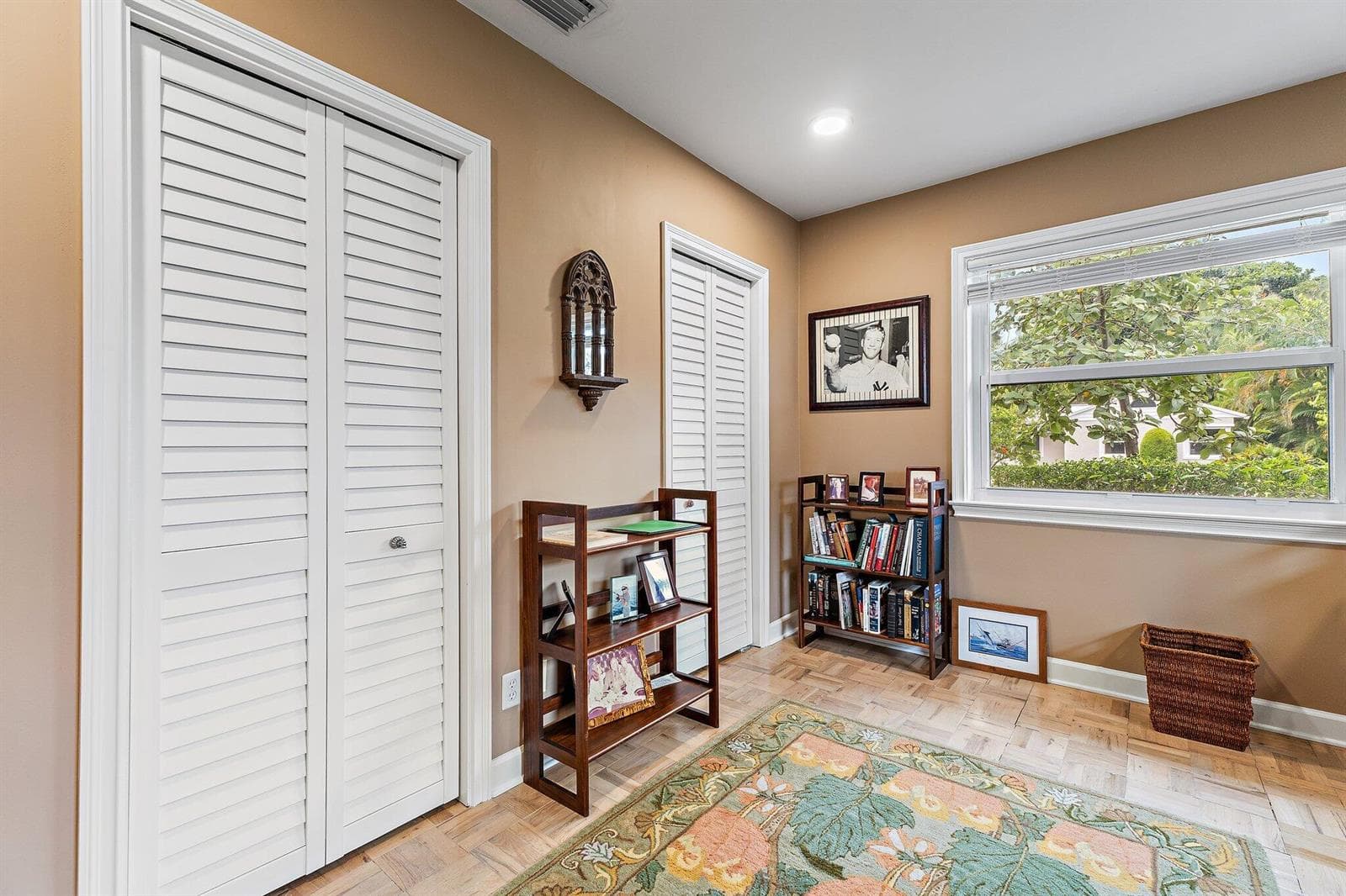 Office/ third bedroom