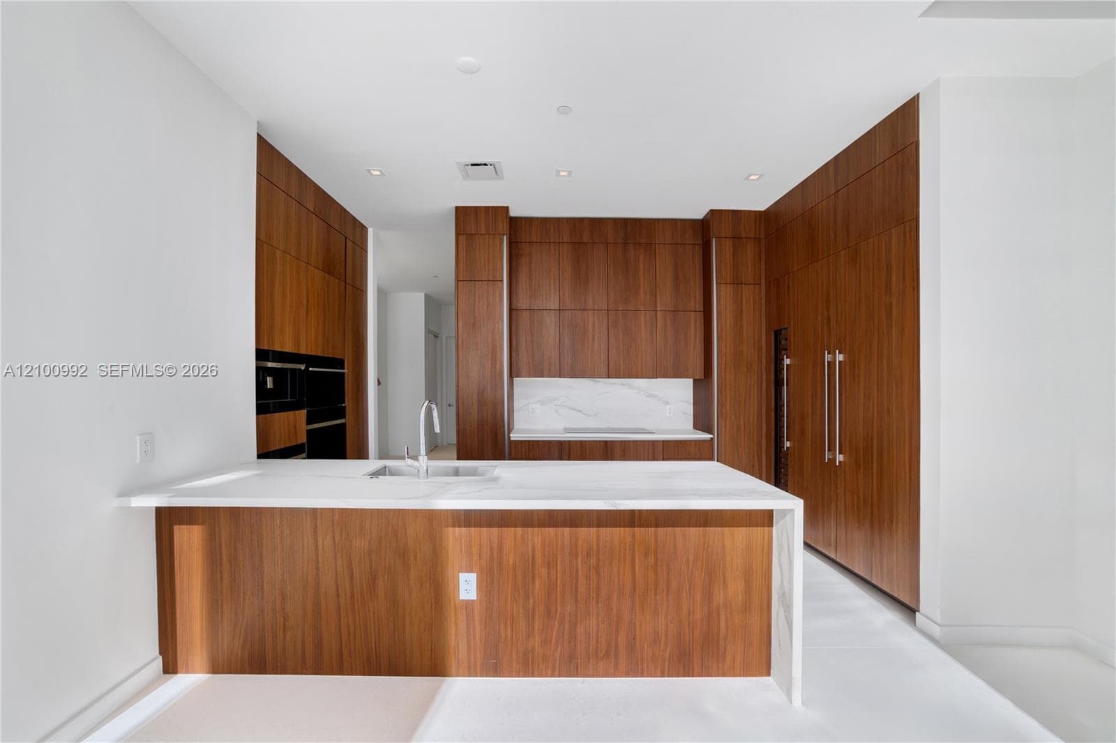 Casa Bella · #UPH03 in Miami - Photo 12