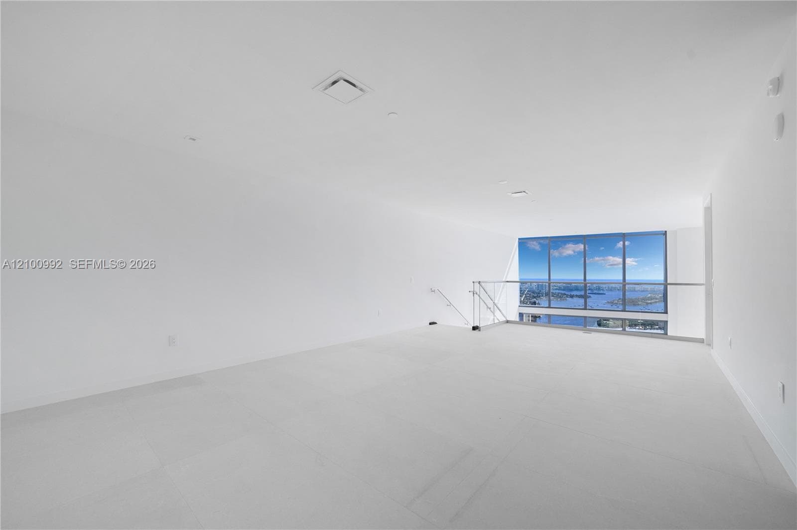 Casa Bella · #UPH03 in Miami - Photo 29