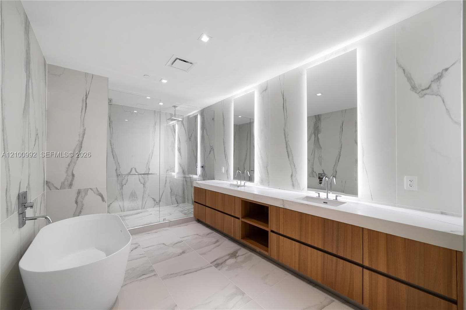 Casa Bella · #UPH03 in Miami - Photo 25