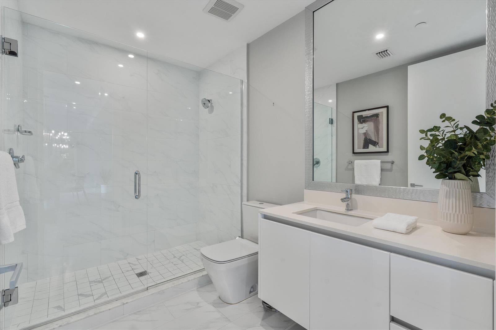 18-920 Intracostal Drive #702 Ft. Lauder