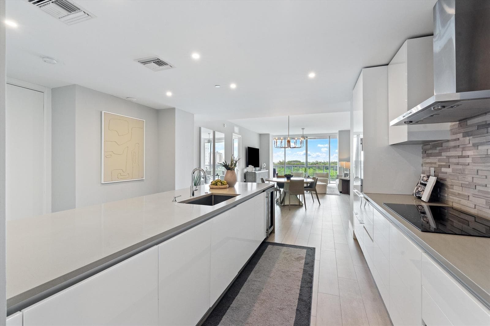 07-920 Intracostal Drive #702 Ft. Lauder