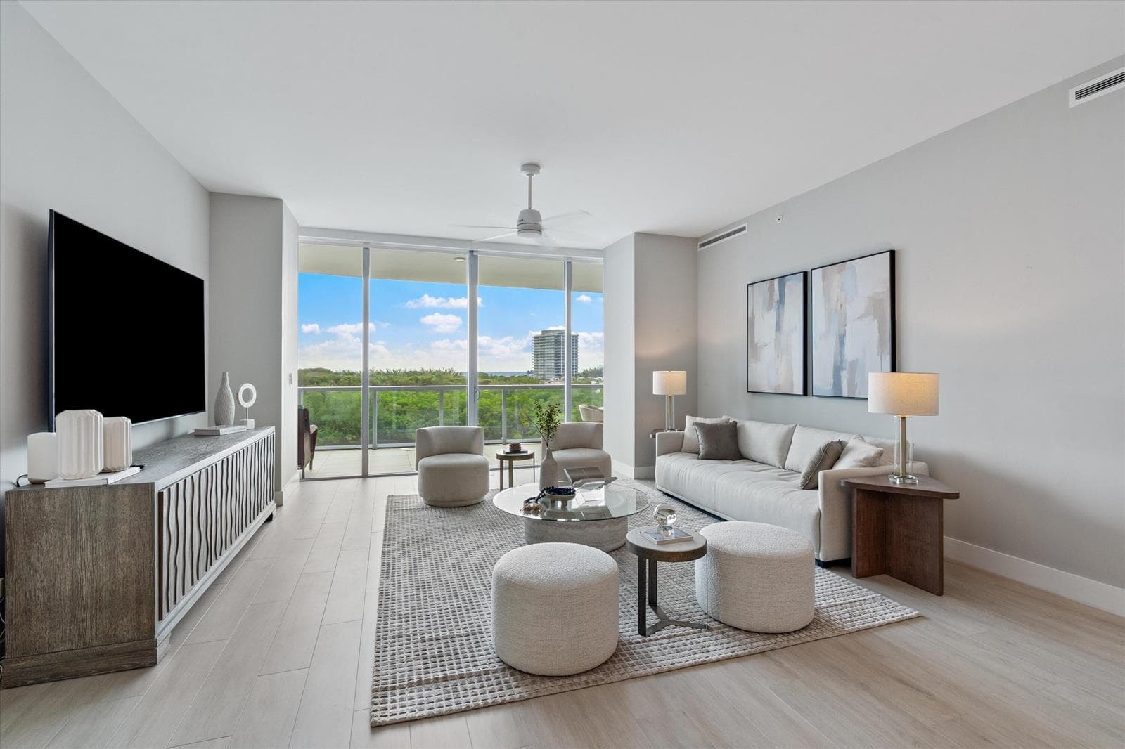 02-920 Intracostal Drive #702 Ft. Lauder