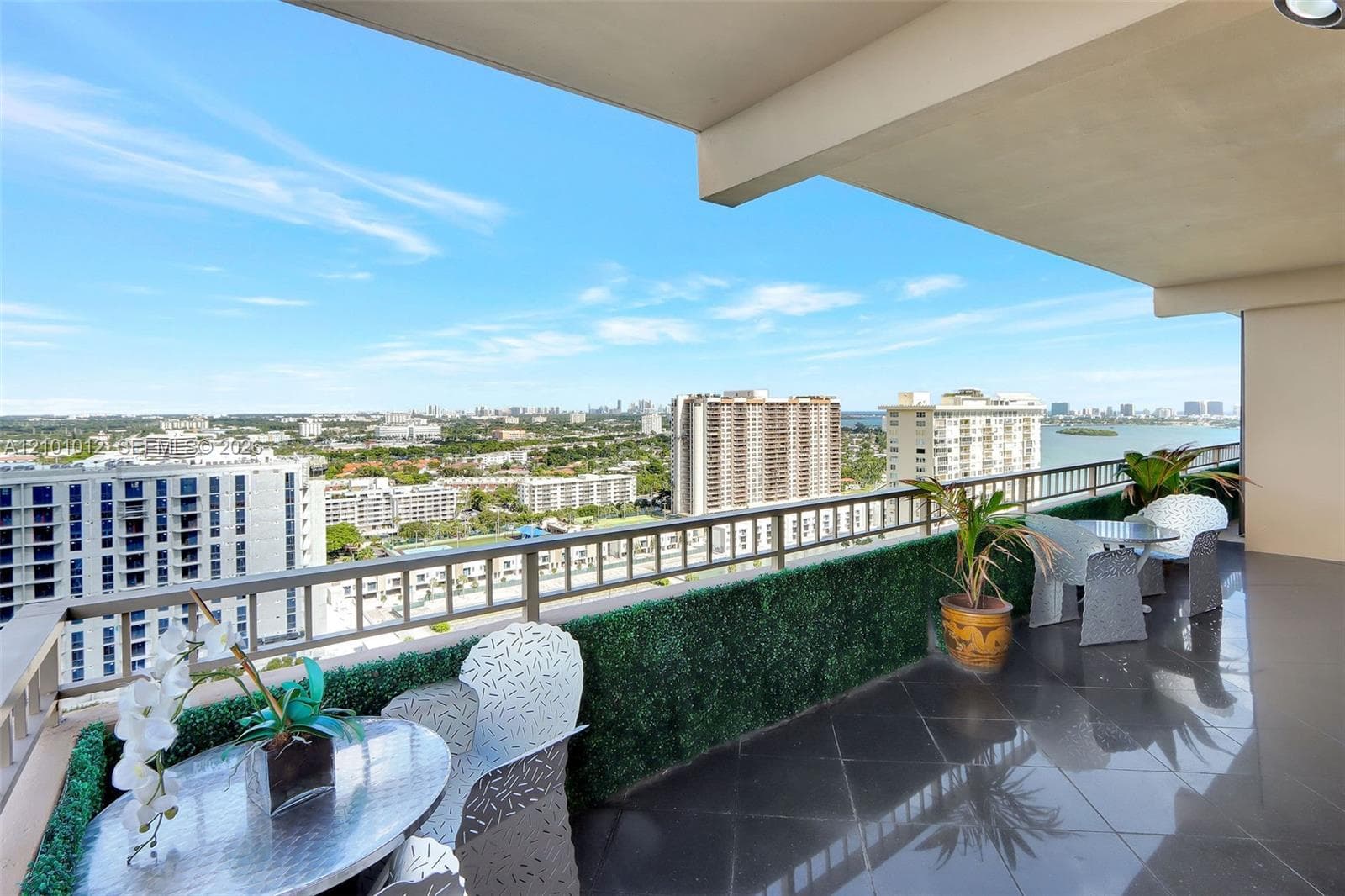 Jockey Club · #PH1 in Miami - Photo 49