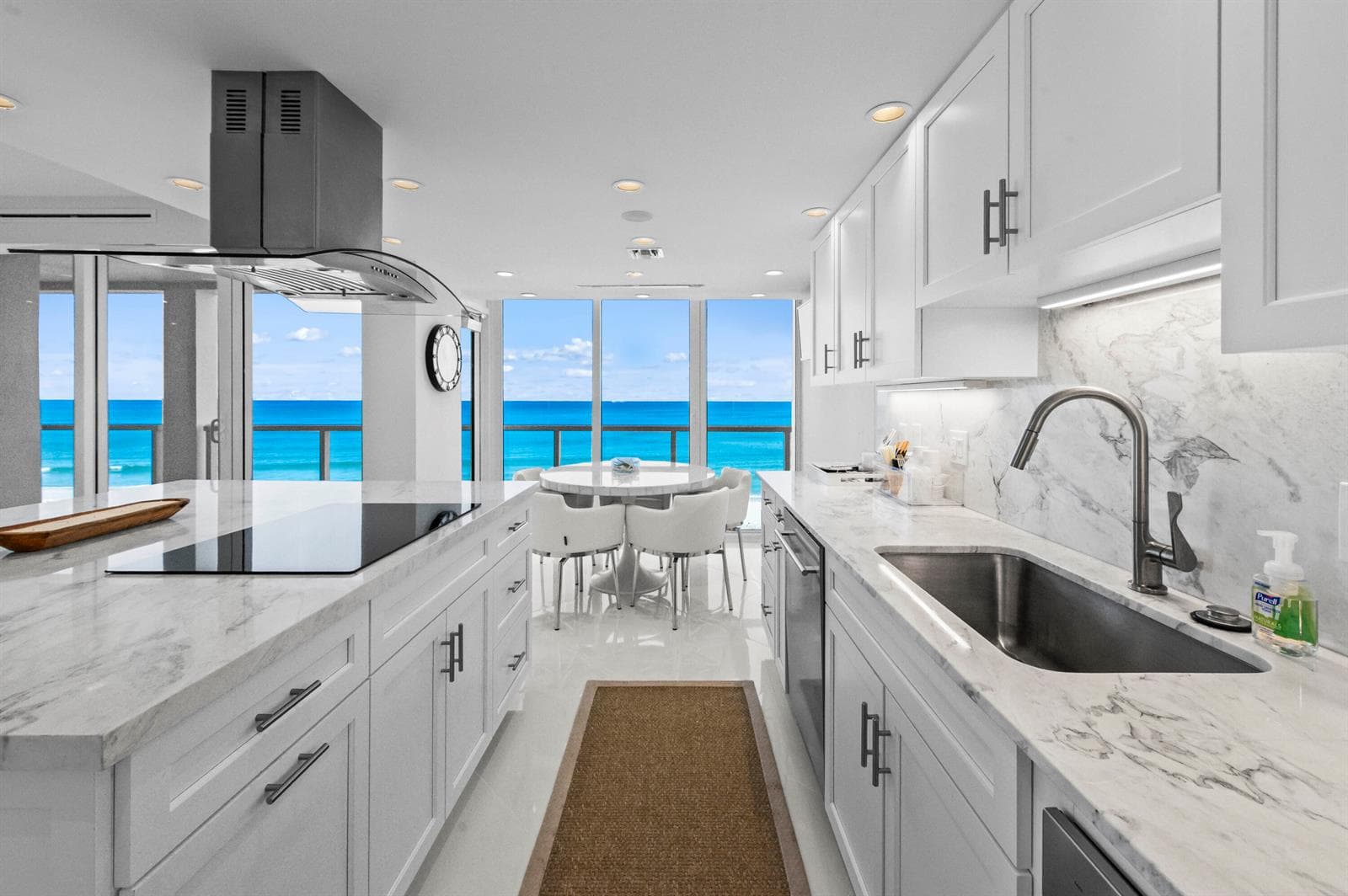 OCEANFRONT Kitchen