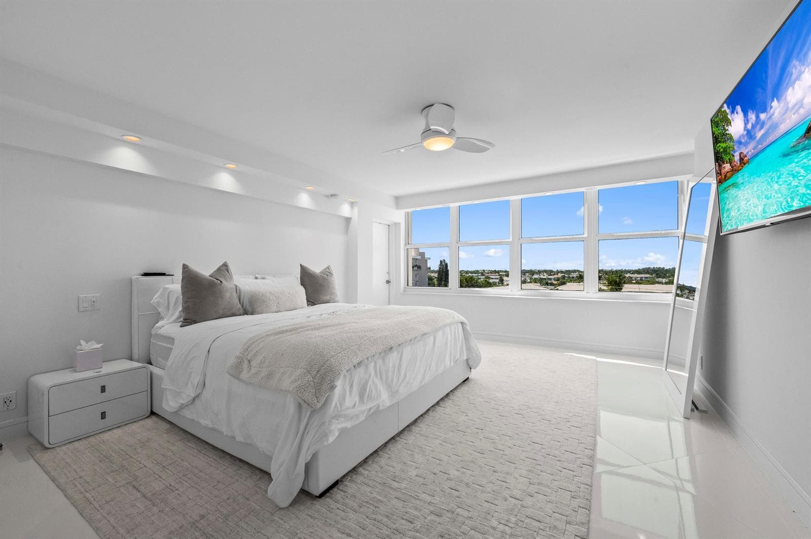 Guest Bedroom-Den-Study