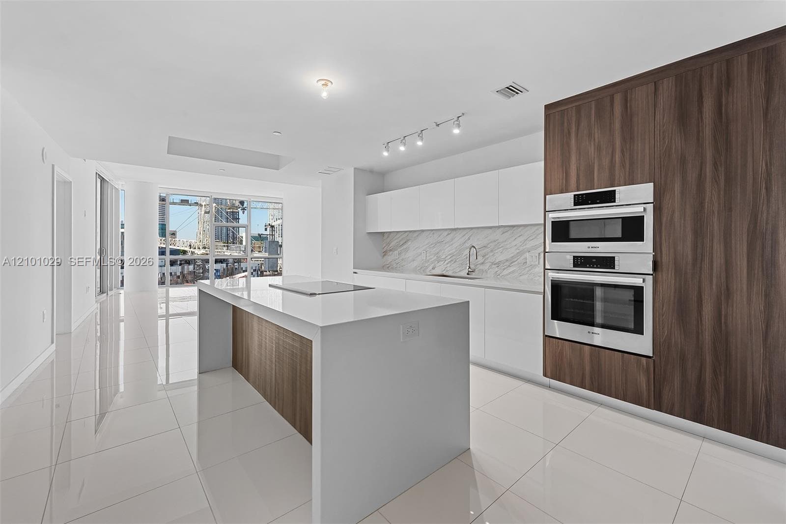 Paramount Miami Worldcenter · #1012 in Miami - Photo 27