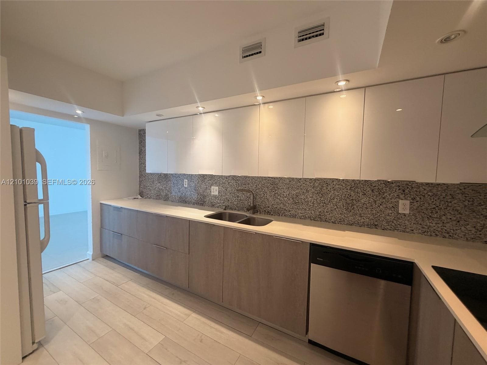 SIAN OCEAN RESIDENCES CON · #8H in Hollywood - Photo 14