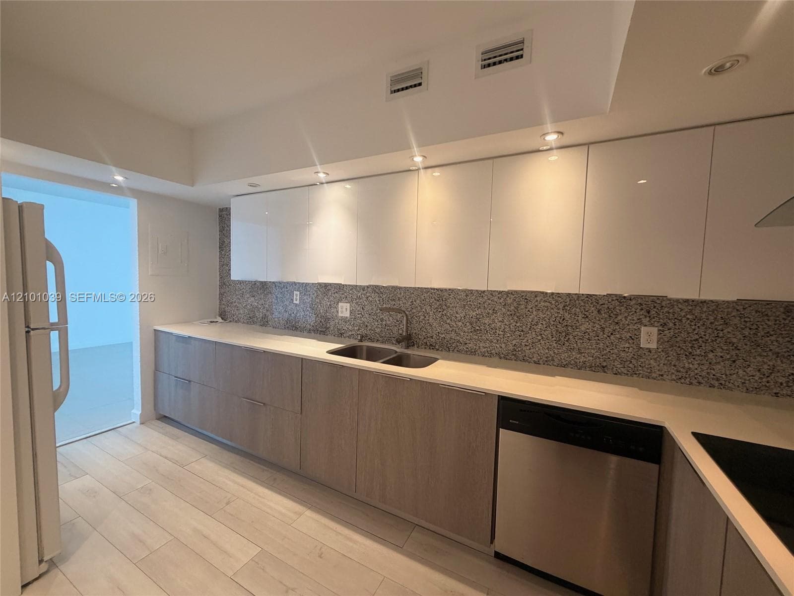 SIAN OCEAN RESIDENCES CON · #8H in Hollywood - Photo 15