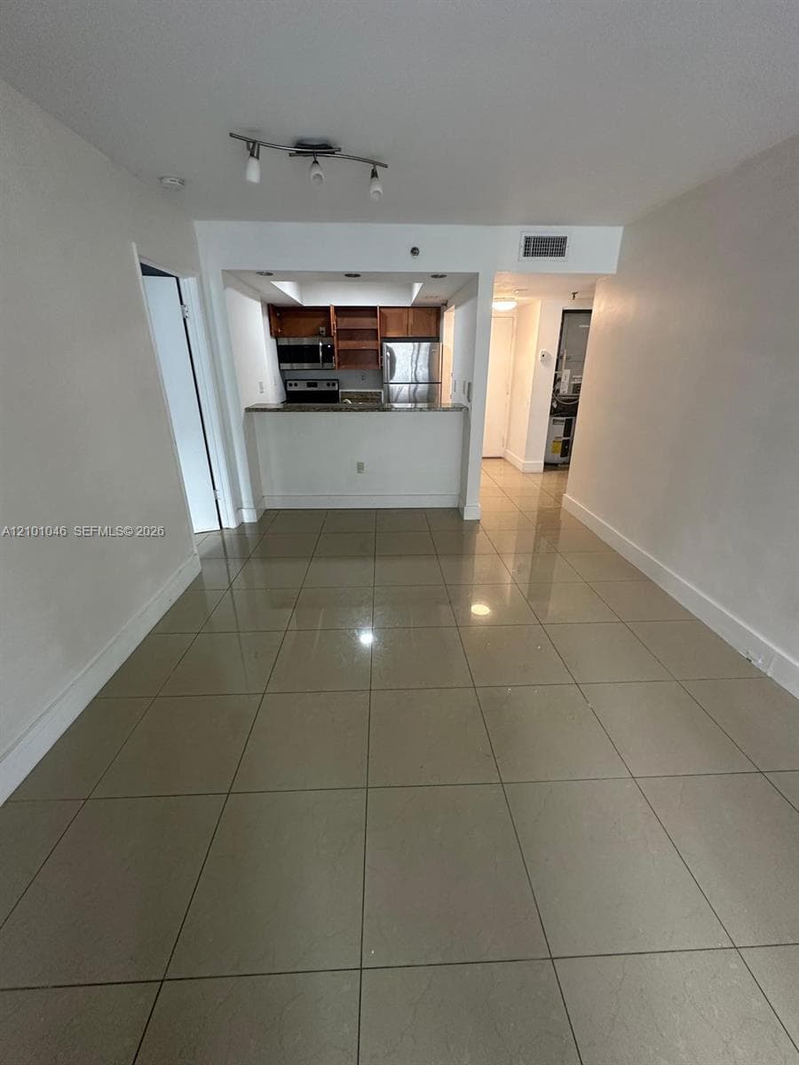 MADISON DOWNTOWN CONDO · #E-1006 in Miami - Photo 8