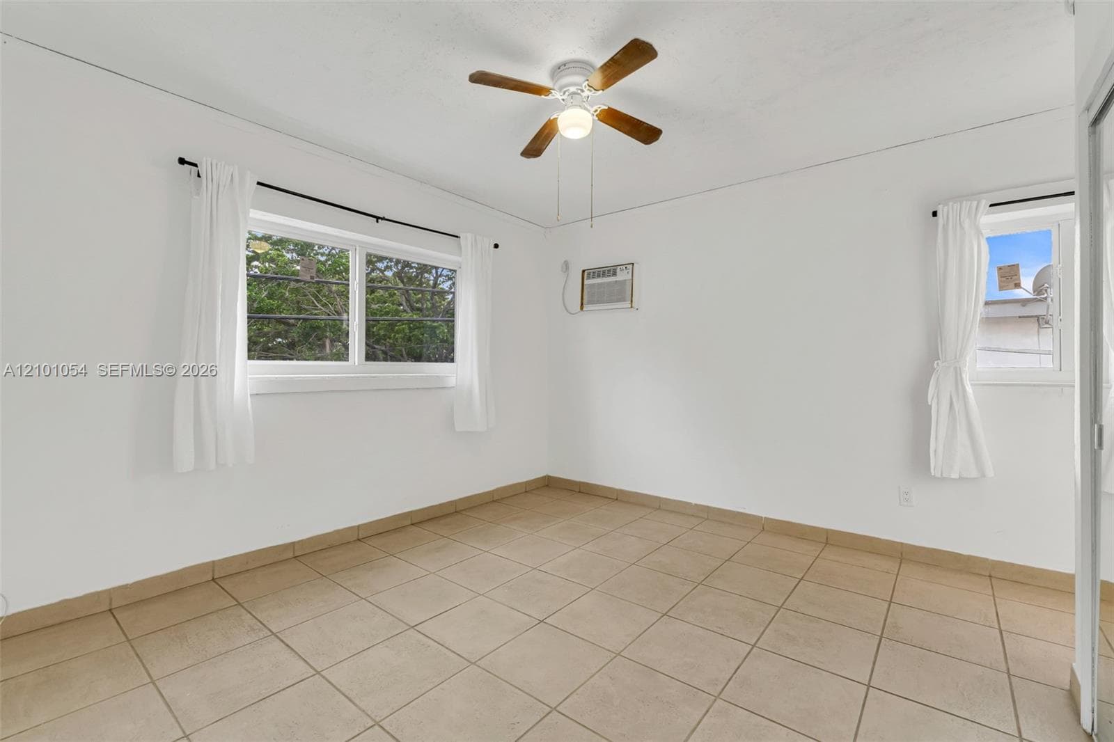 BLUE SKY CONDO · #16 in Miami Beach - Photo 5