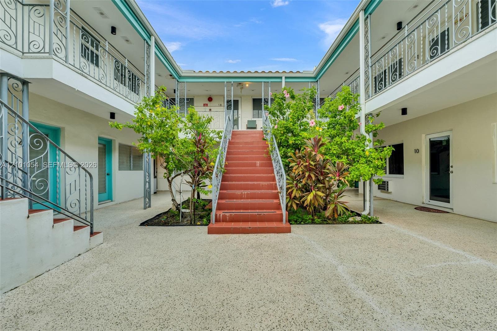 BLUE SKY CONDO · #16 in Miami Beach - Photo 21
