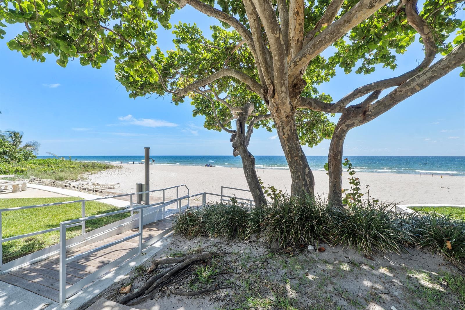 Access to the beach