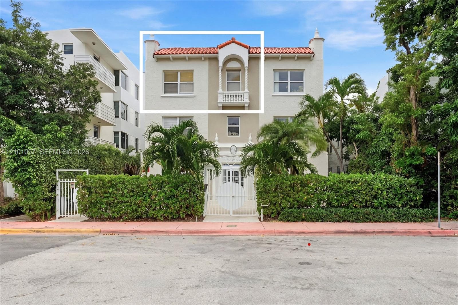 The Ruskin · #301 in Miami Beach - Photo 2