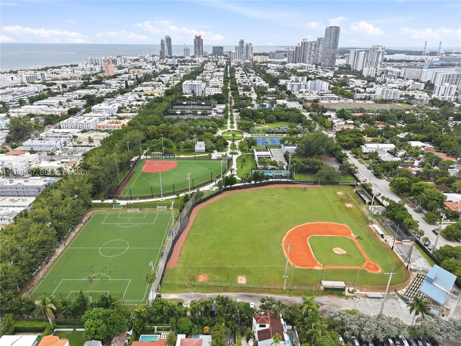 The Ruskin · #301 in Miami Beach - Photo 45